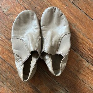 Kids Tan Leather Jazz slippers